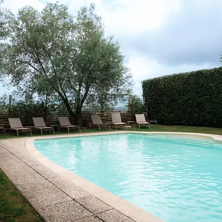 Maison De Coco Bed & Breakfast Vico dʼElsa