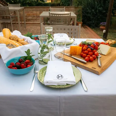 Maison De Coco Bed & Breakfast