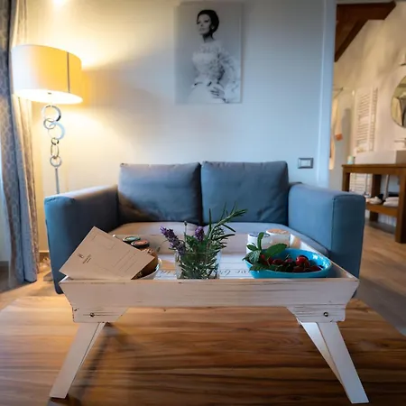 Bed & Breakfast Maison De Coco 4*